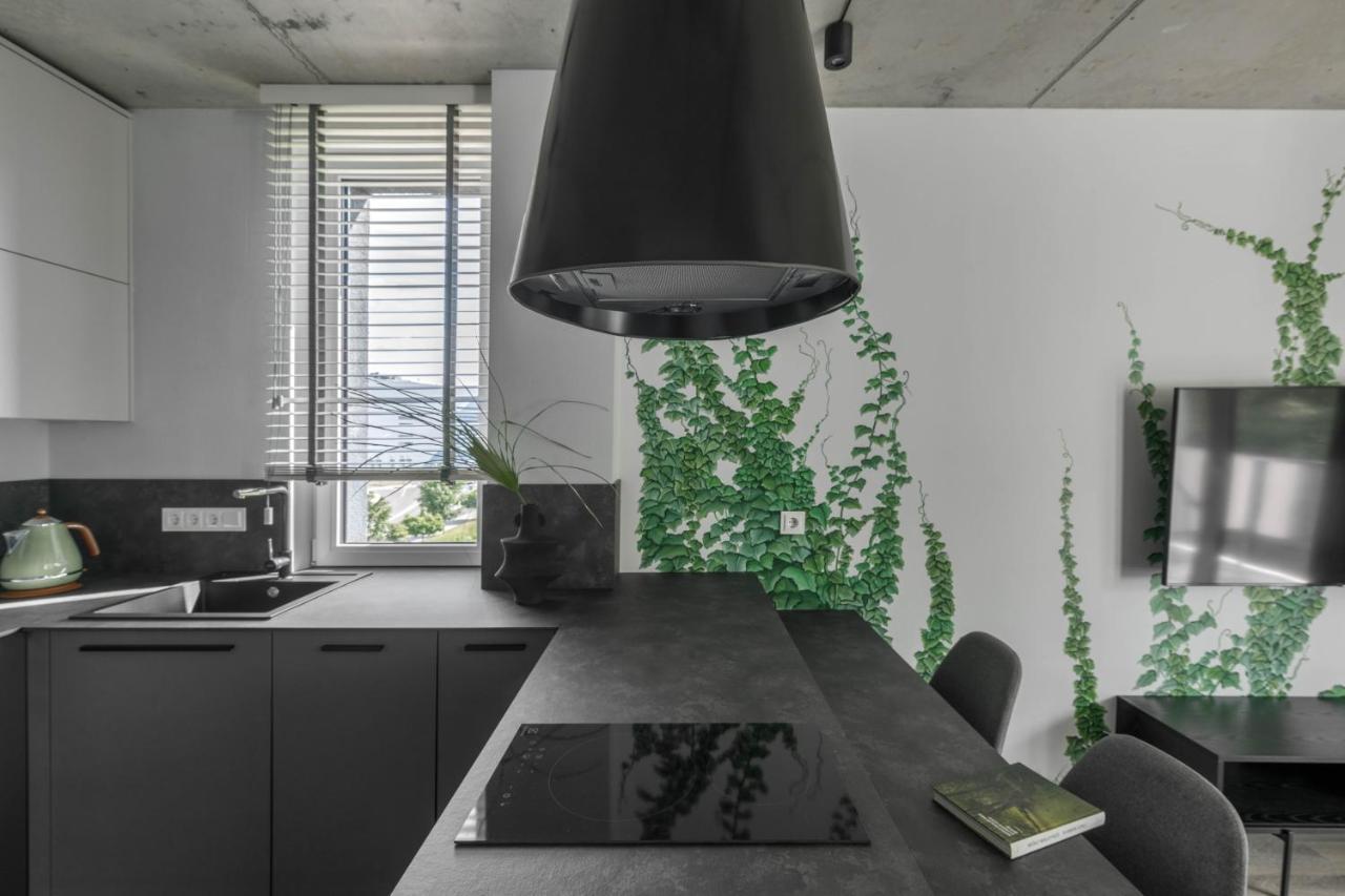 Urban Jungle Apartments By Reside Baltic Vilnius Bagian luar foto